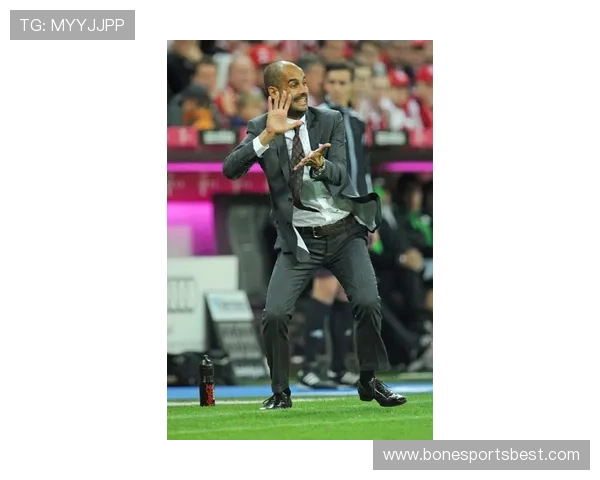 德甲的球队拍照:法甲联赛中的球队合影与经典时刻回顾 德甲的球队拍照:法甲联赛中的球队合影与经典时刻回顾